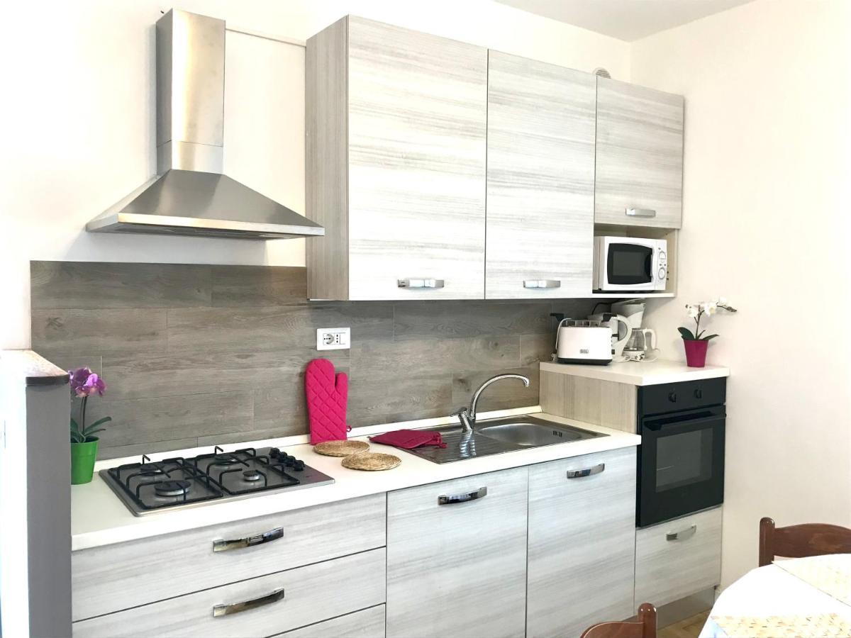 Casa Carolina Ground Floor Apartment 2-4 Sleeps Bellagio Bagian luar foto